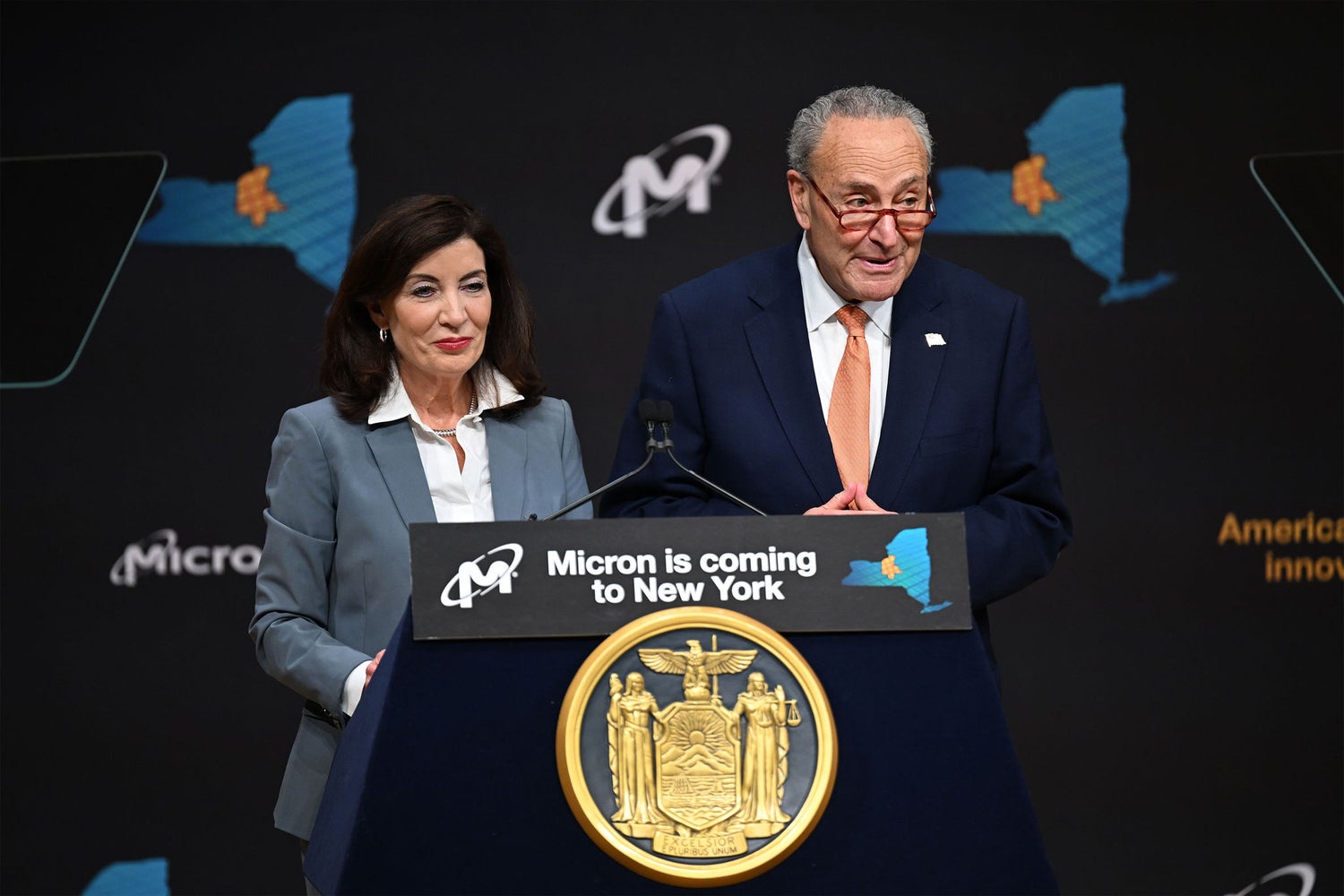 Photo 12 from the New York signing event