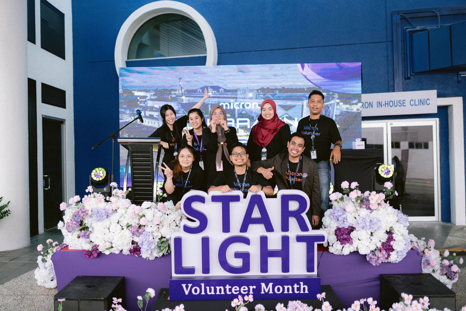 Star Light Volunteer team members together
