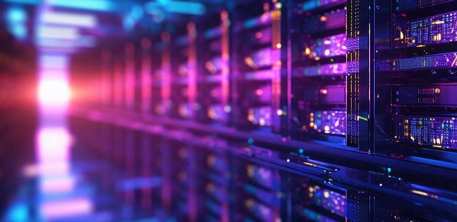 カラフルなライトが輝くデータセンターサーバー