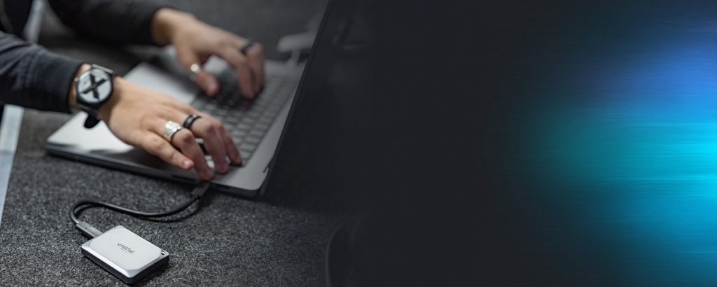 hands at keyboard image