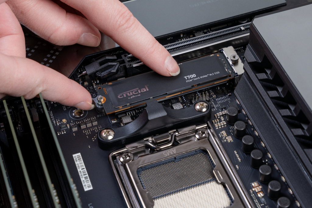 Crucial SSDをコンピューターに取り付ける方法 - はじめに | Crucial JP