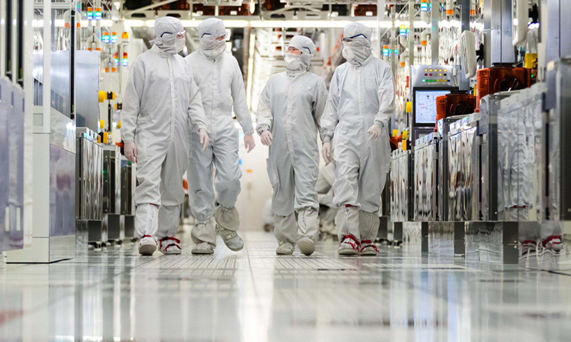 Inside 1-Alpha DRAM, the world's most advanced DRAM process technology