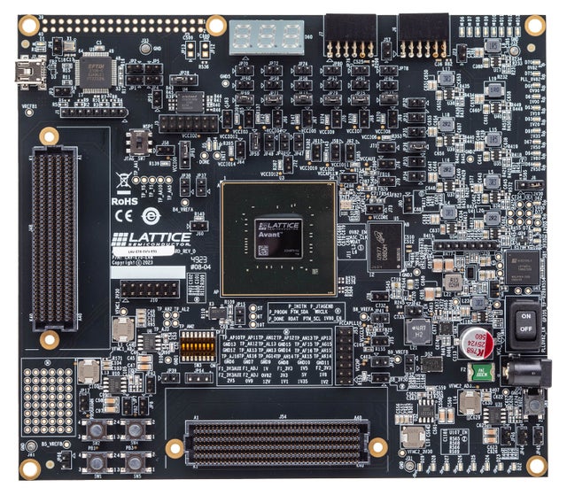 Micron LPDDR4搭載Lattice Avant-E Evaluation Board 