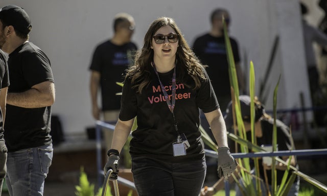 Micron Gives volunteer at an event
